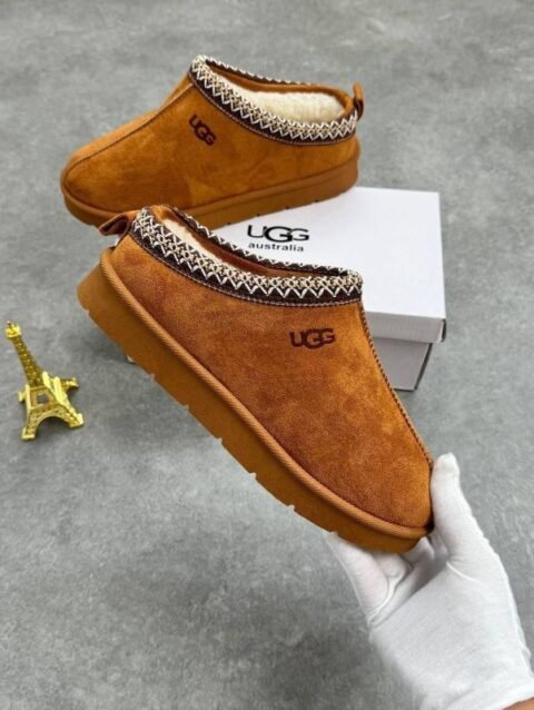 Ladies UGG Slippers