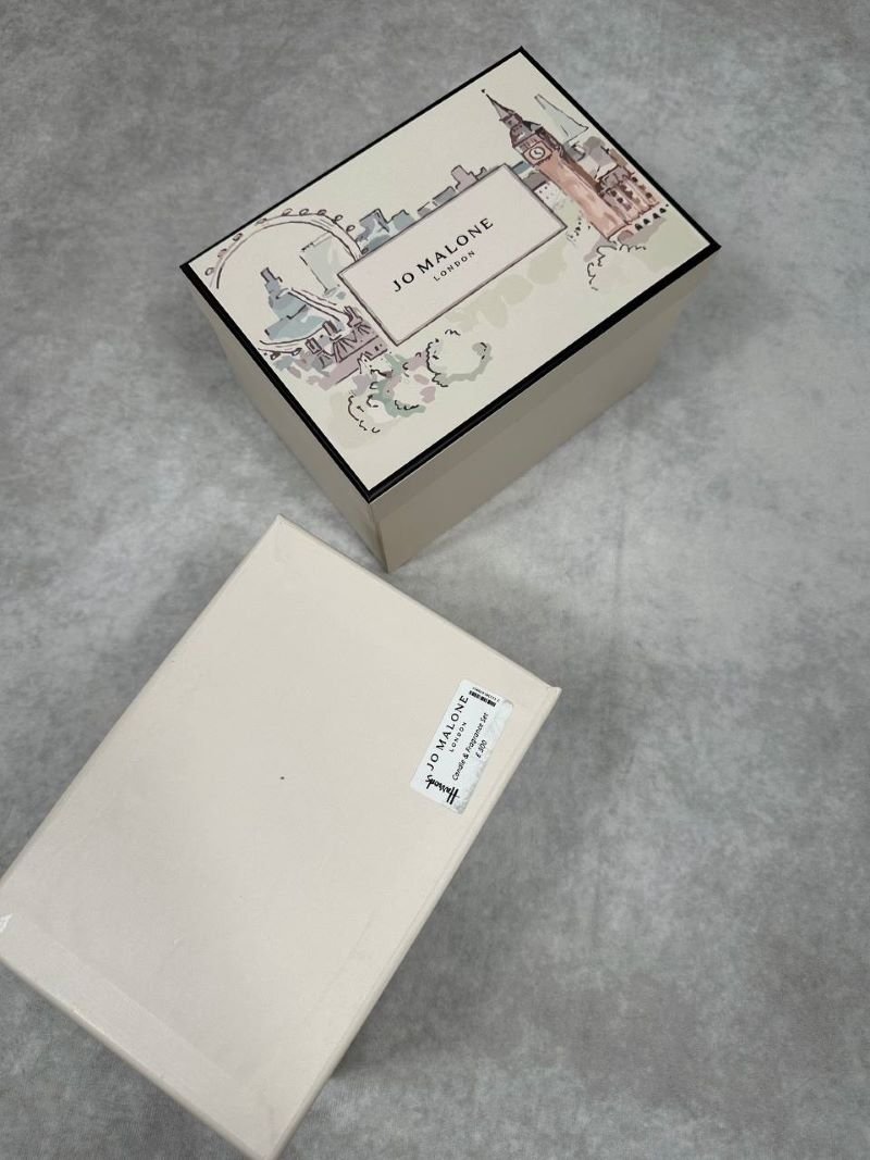 Jo Malone Candle & Fragrance Set - Image 2