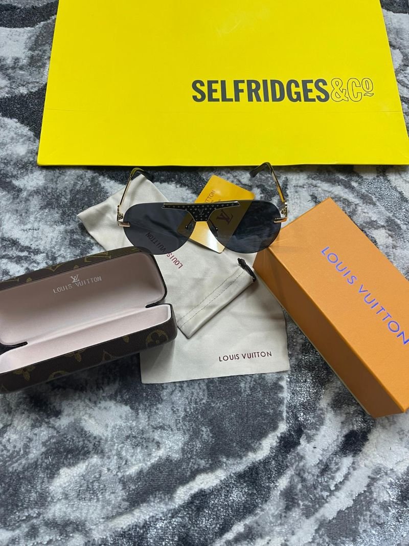 Prada, LV & Ray-Ban Sunglasses - Image 5