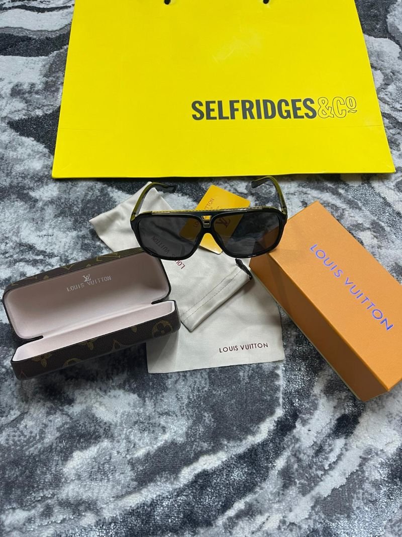 Prada, LV & Ray-Ban Sunglasses - Image 7