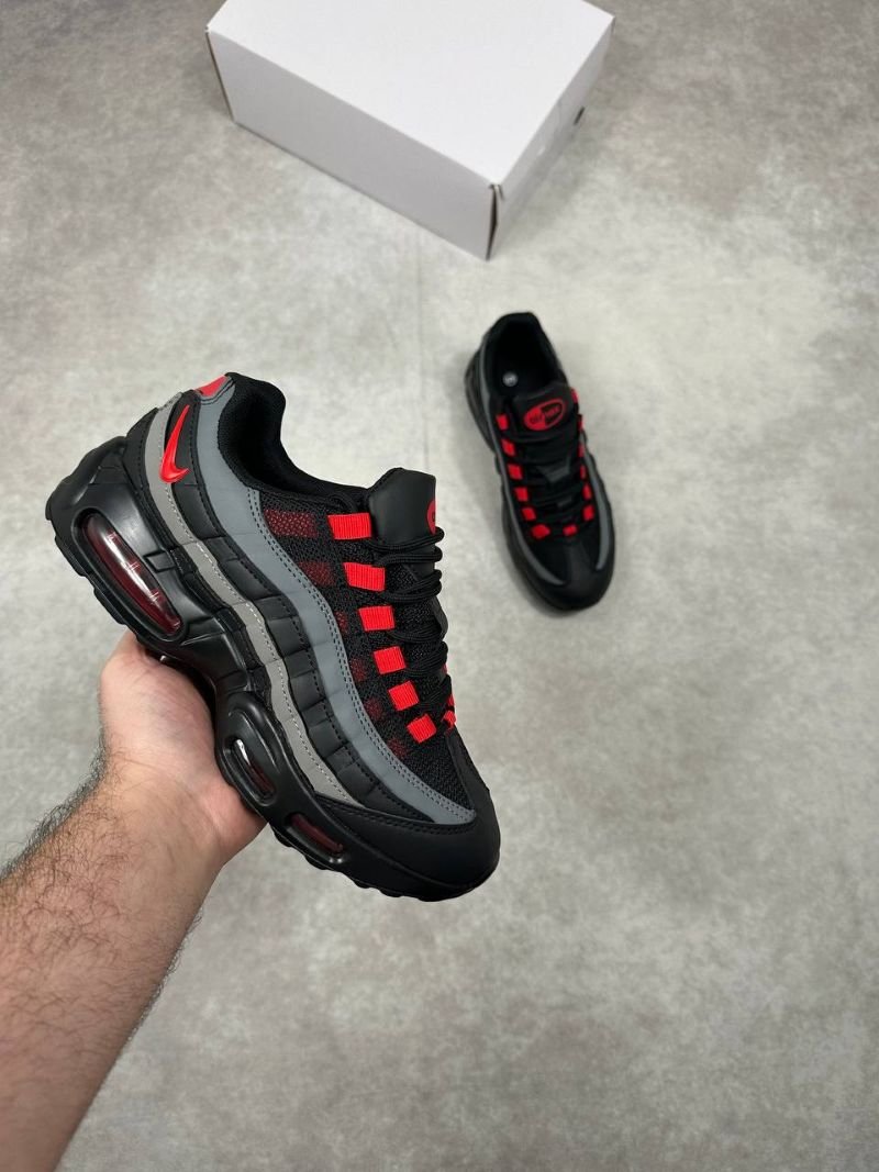 Men’s Nike Air Max 95 Trainers - Image 4