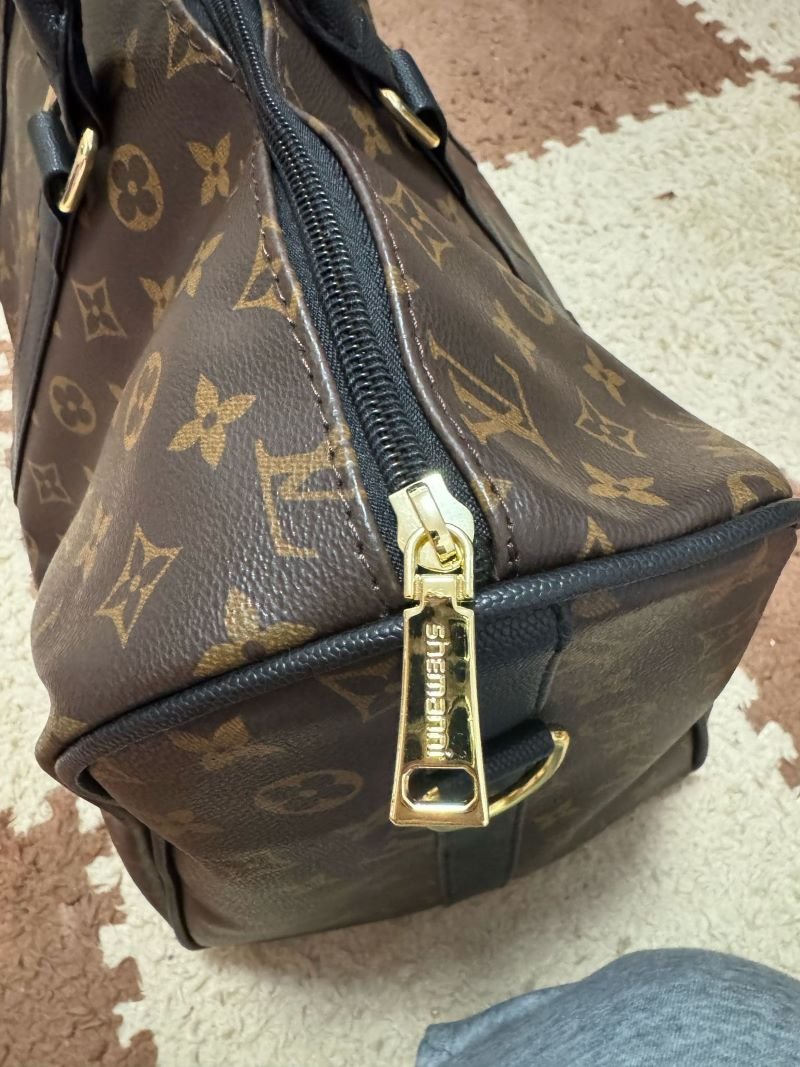 Travel Bags - Image 11