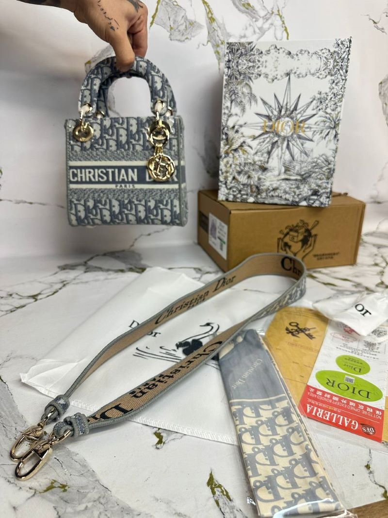 SUPER CLONE DIOR BAG COME WITH BOX - Image 2