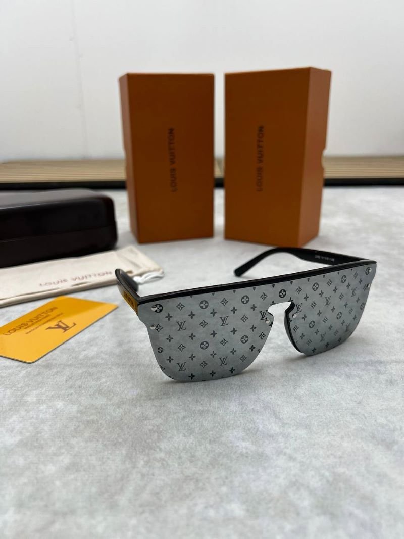 AAA QUALITY MEN'S LV SUNGLASSES COME WITH BOX - Image 7
