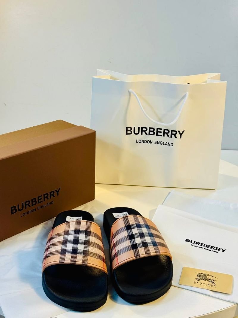 BURBERRY SLIDERS