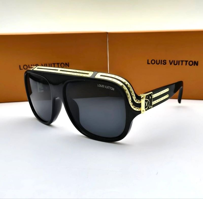 LOUIS VUITTON SUNGLASSES - Image 14