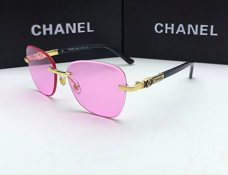 CHANEL SUNGLASSES - Image 17