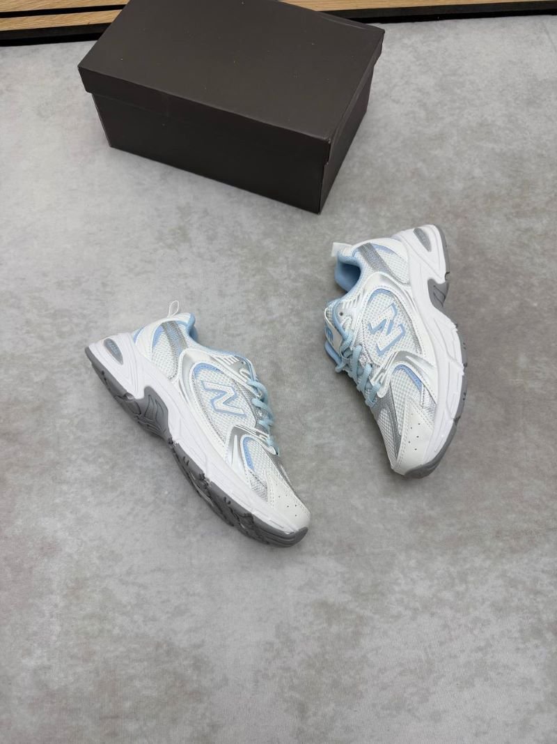 WOMENS NEW BALANCE S30 - Image 19