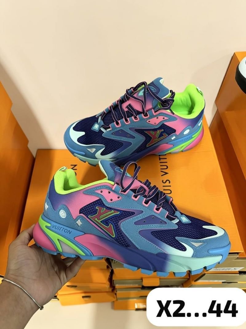 LOUIS VUITTON TRAINER - Image 3