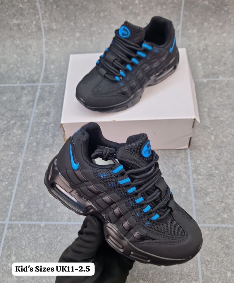 KIDS NIKE TRAINERS - Image 2