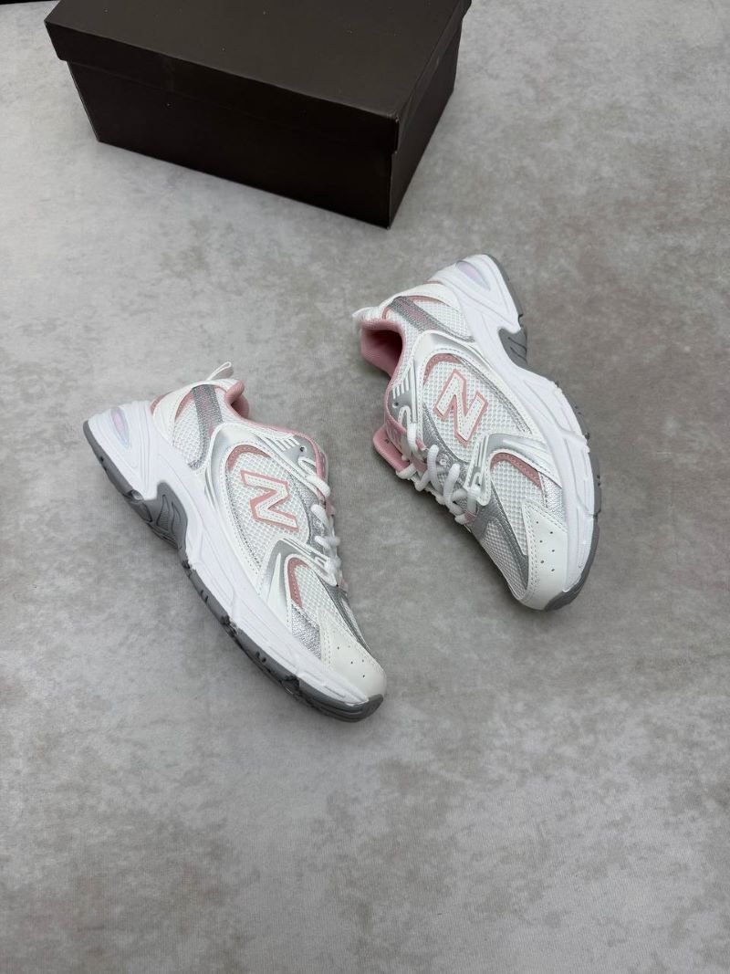 WOMENS NEW BALANCE S30 - Image 23