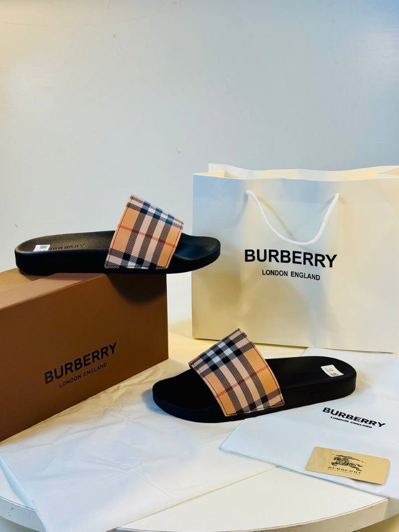BURBERRY SLIDERS - Image 3
