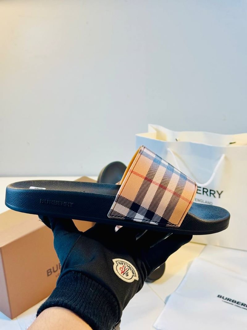 BURBERRY SLIDERS - Image 4