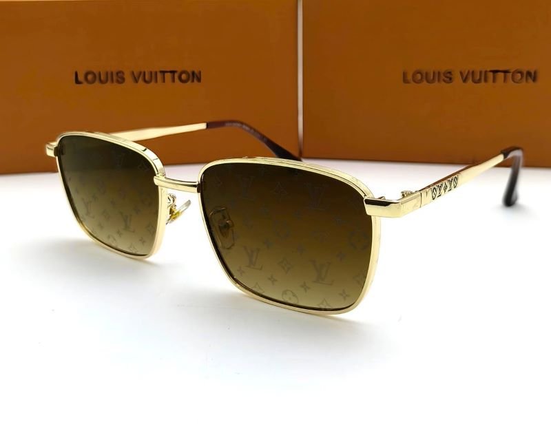 LOUIS VUITTON SUNGLASSES - Image 4