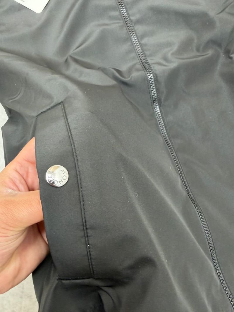 AAA QUALITY MENS MONCLER WINDBREAKER - Image 5