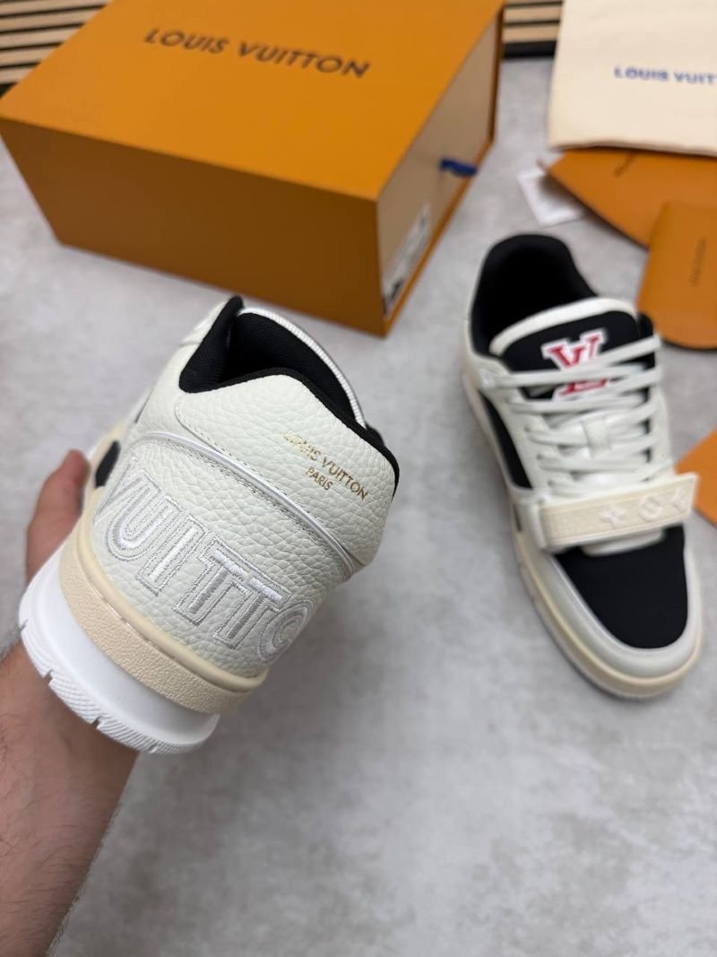 LOUIS VUITTON TRAINERS - Image 5