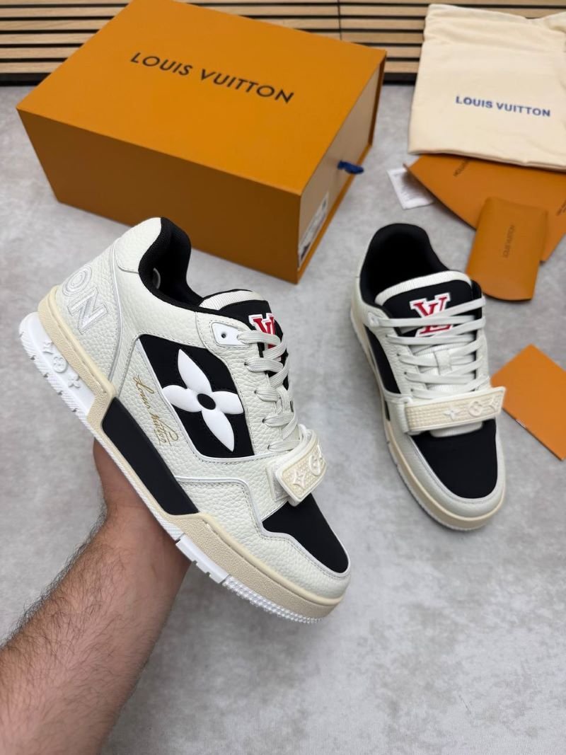 LOUIS VUITTON TRAINERS - Image 6
