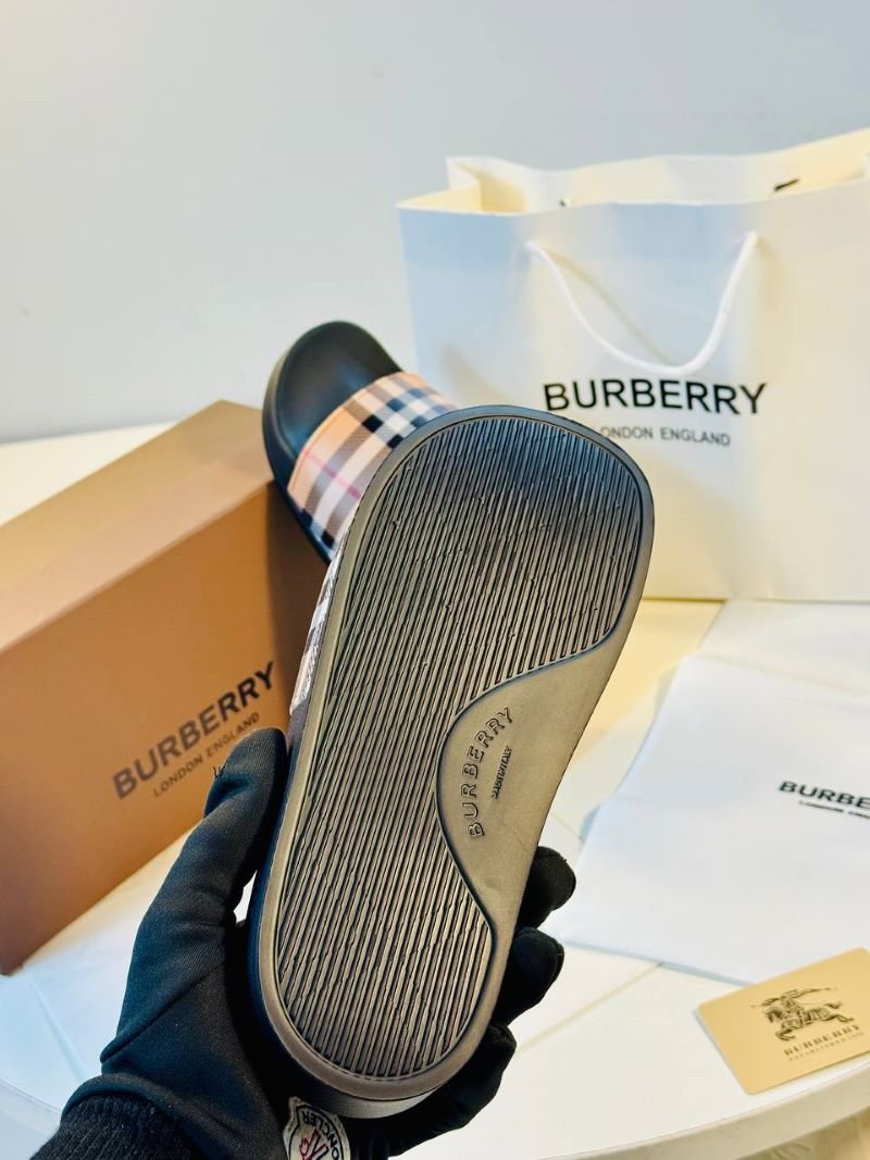 BURBERRY SLIDERS - Image 6