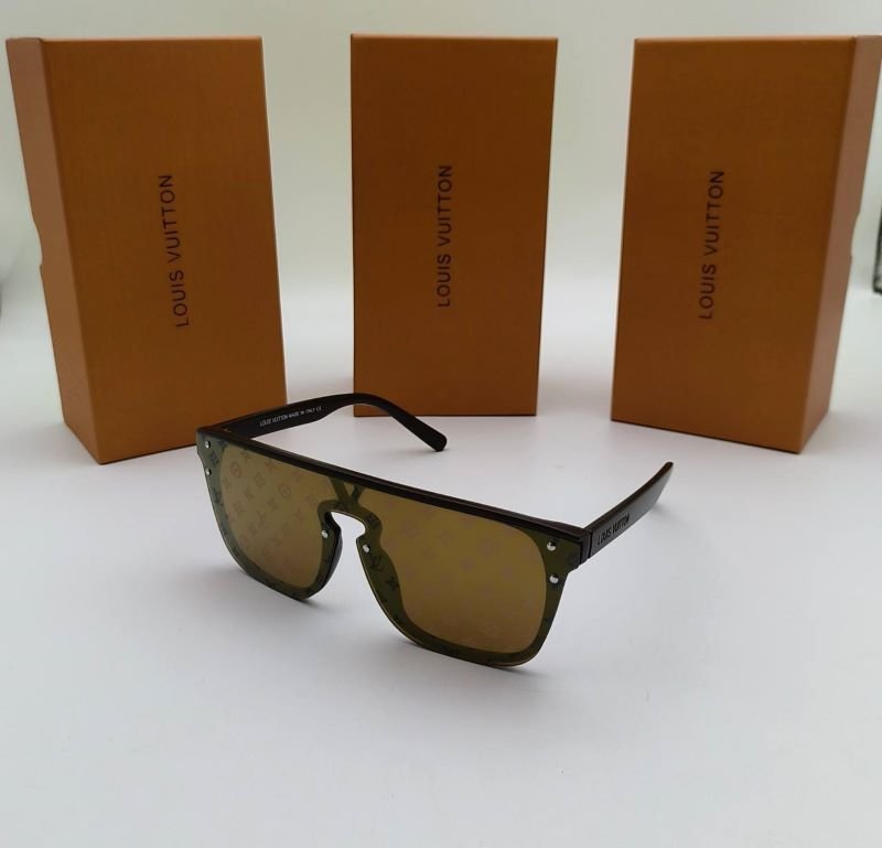 LOUIS VUITTON SUNGLASSES - Image 7