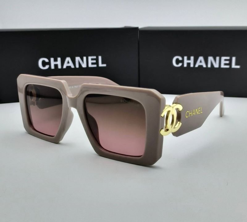 CHANEL SUNGLASSES - Image 8