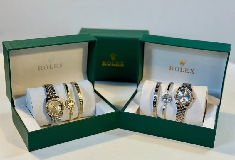 ROLEX WATCHES FOR LADIES WITH BANGLE AND BRACELET