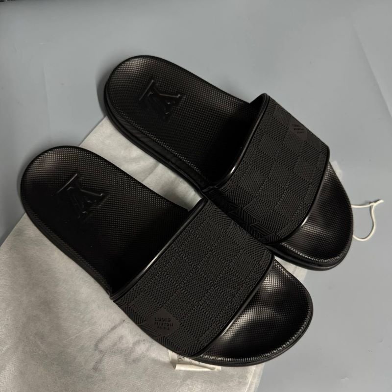 MEN’s LOUIS VUITTON SLIDERS