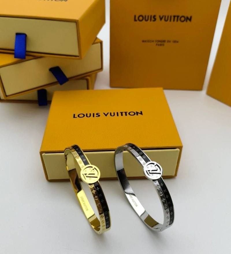 CARTIER & LV BANGLE WITH FULL PACKING - Image 11