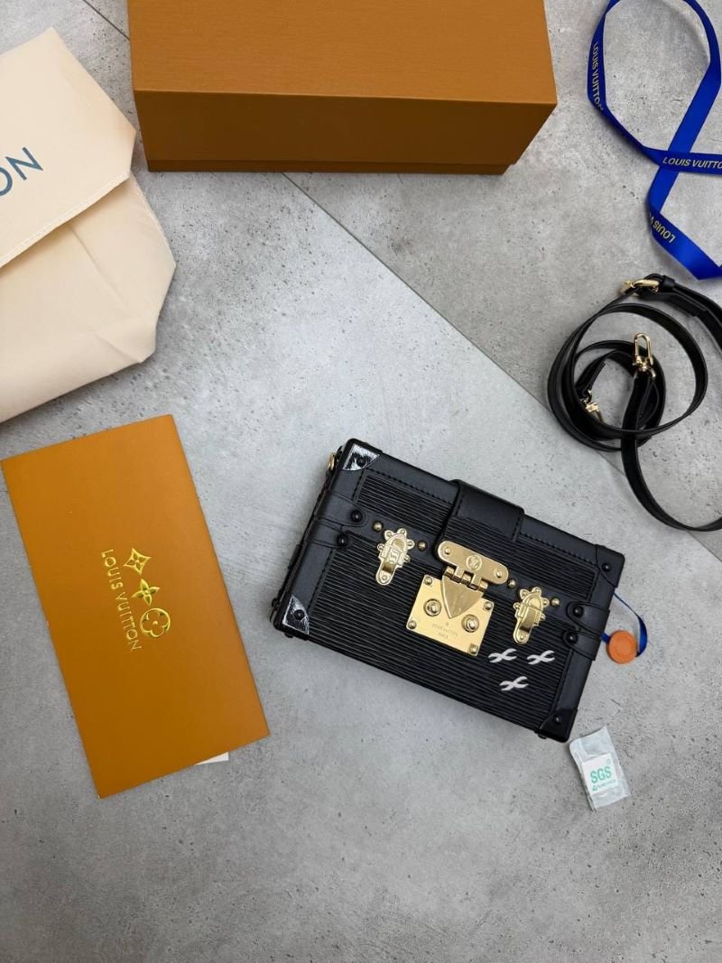 WOMENS LOUIS VUITTON BAG (COMES WITH BOX) - Image 3