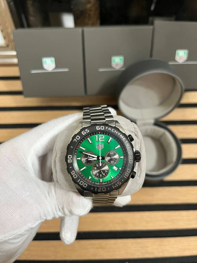 MENS TAG HEUR WATCHES COME WITH BOX AND PAPER WORKS - Image 4