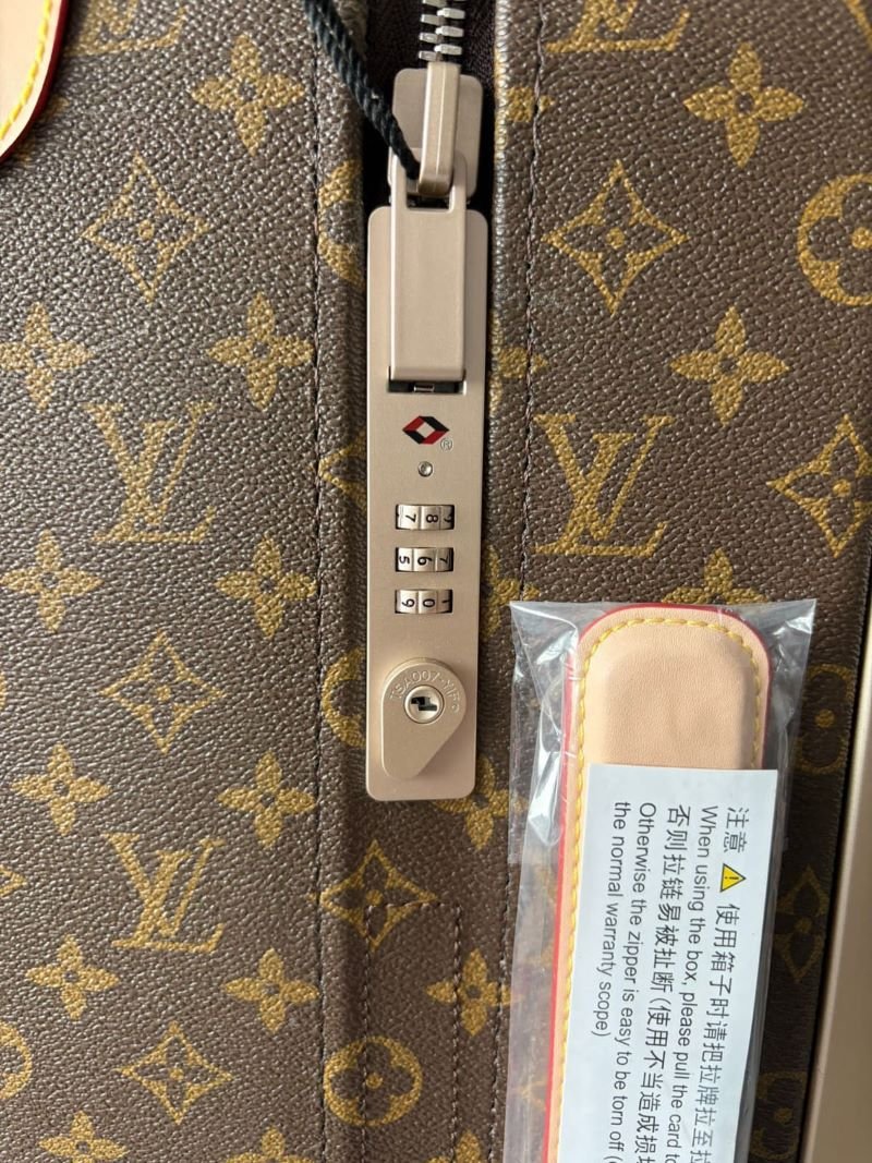 LEATHER CABIN SUITCASE - Image 4