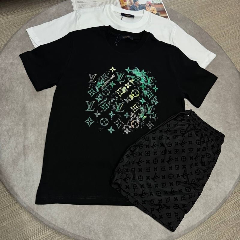 Men's Louis Vuitton Monogram Graphic T-Shirt & Shorts Set