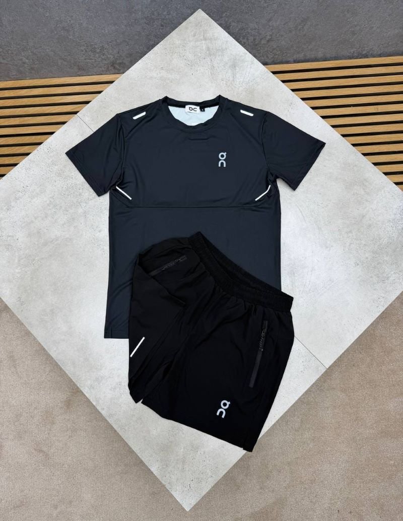 On Cloud / QC-Running Performance T-Shirt & Shorts Set - Image 3