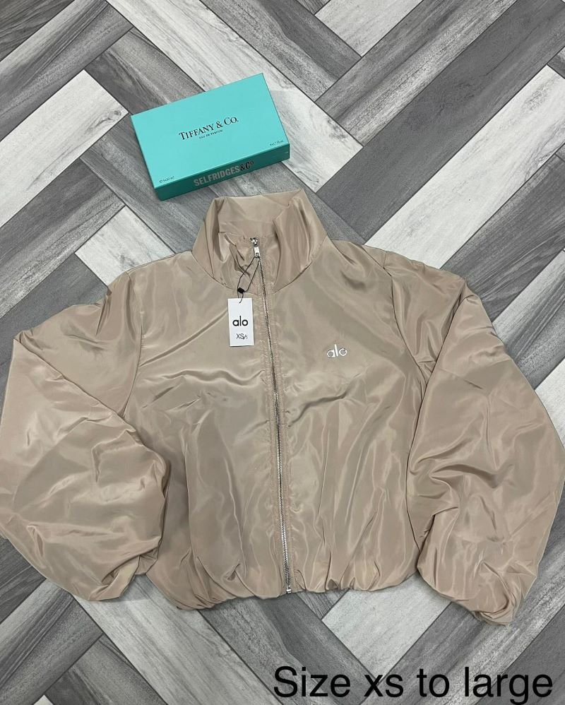Alo Yoga Lightweight Full-Zip Bomber Jacket - Image 3