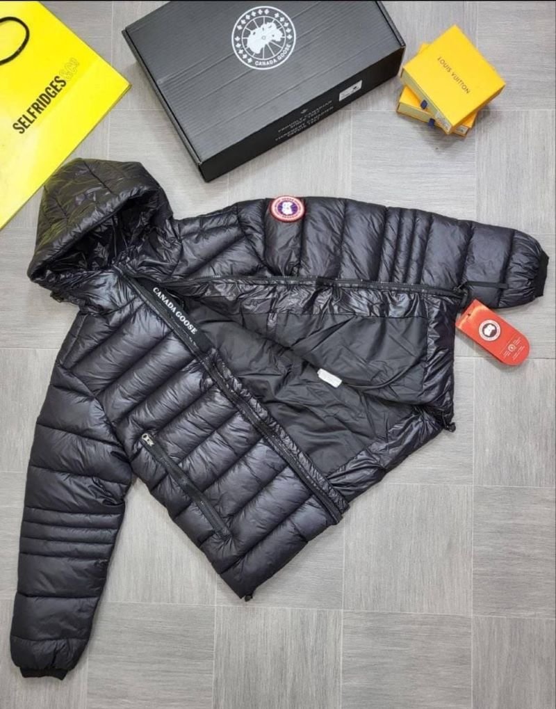 Canada Goose Hooded Down Jacket - Image 3