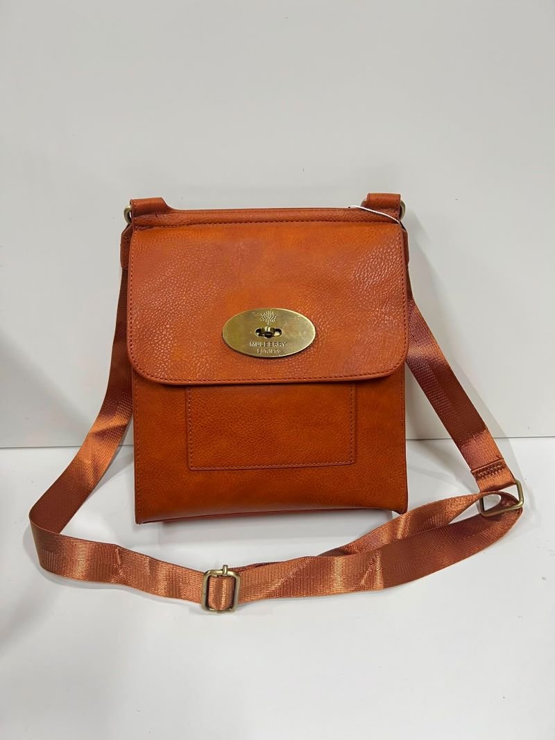 Mulberry Postman's Lock Messenger Bag / Dior Straw & Leather Mini Top-Handle Flap Bag /Prada Woven Straw & Leather Top-Handle Box Bag - Image 4