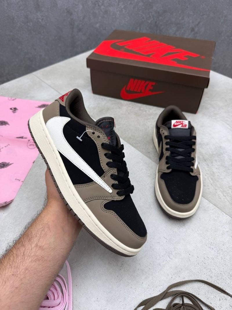 Air Jordan 1 Low x Travis Scott - Image 5