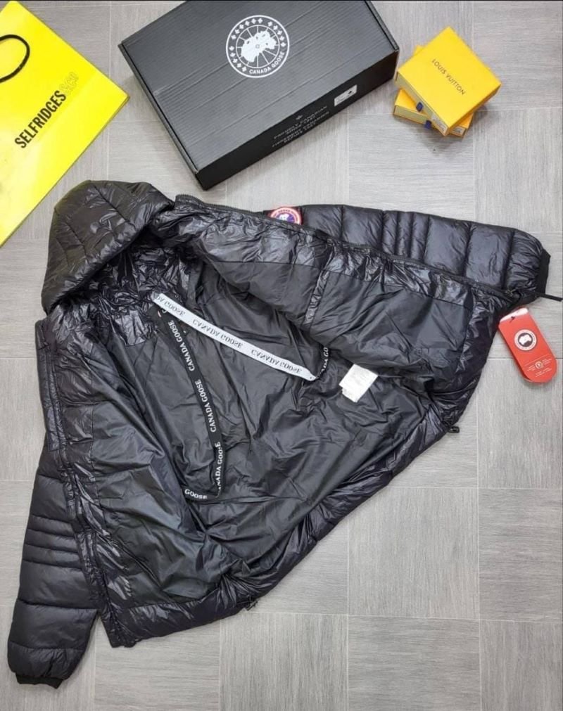Canada Goose Hooded Down Jacket - Image 5