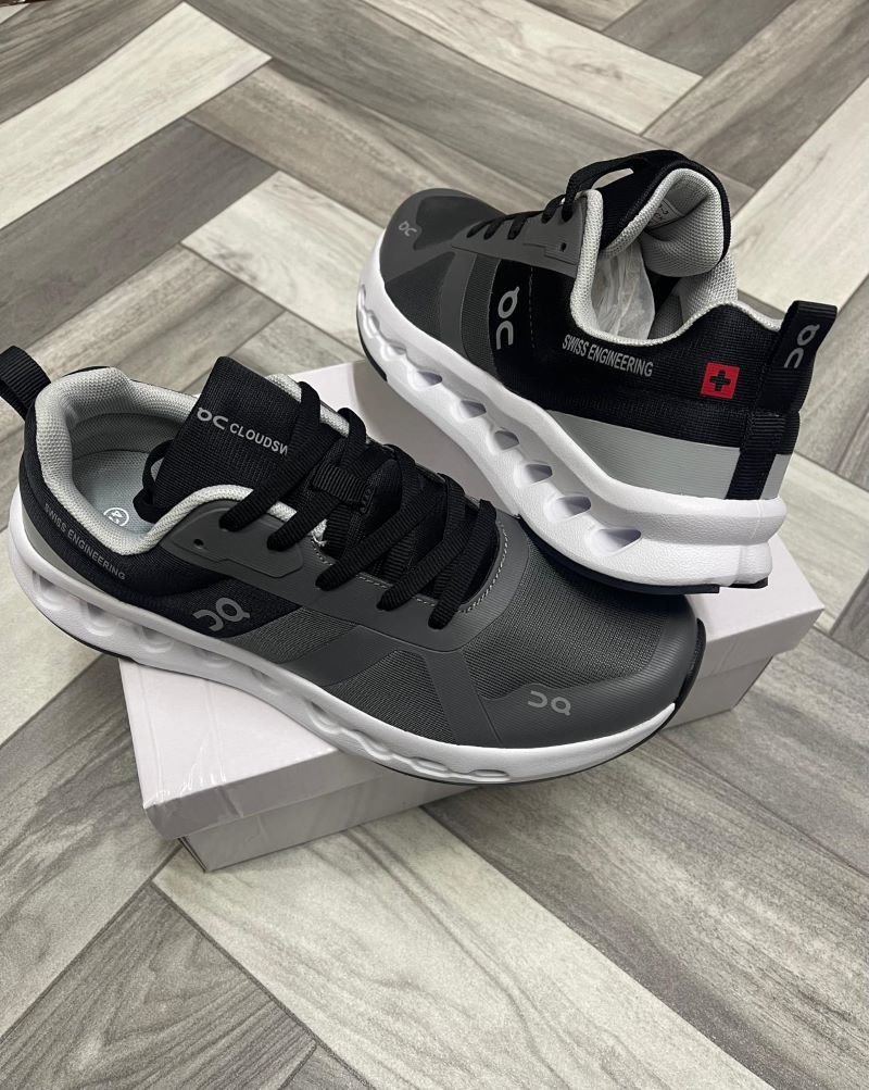 On Running Men's Cloud surfer Sneakers - Image 5