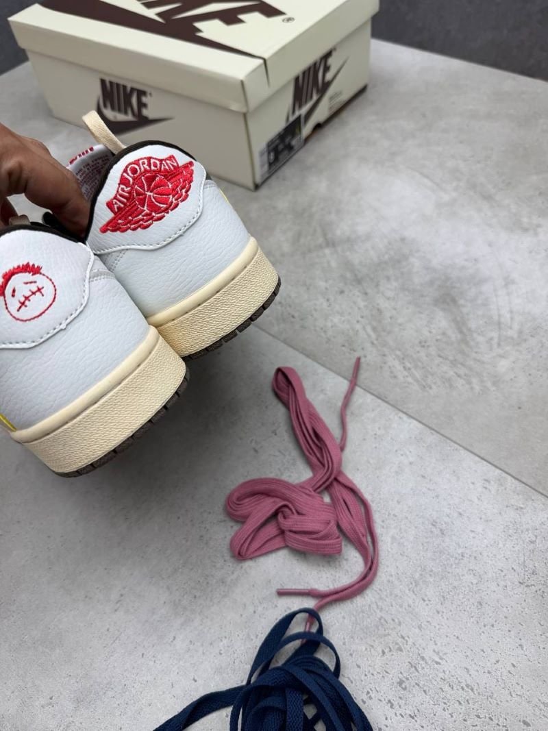 Air Jordan 1 Low x Travis Scott - Image 6