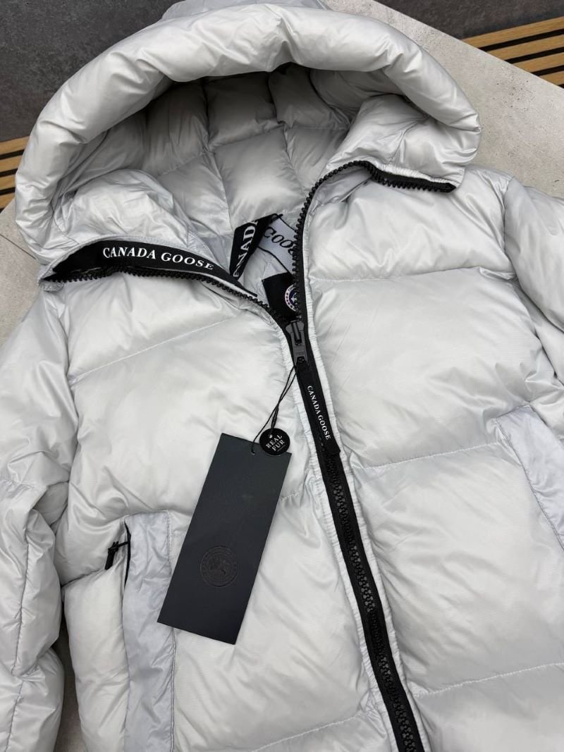 Canada Goose Hooded Puffer Jacket - Image 5