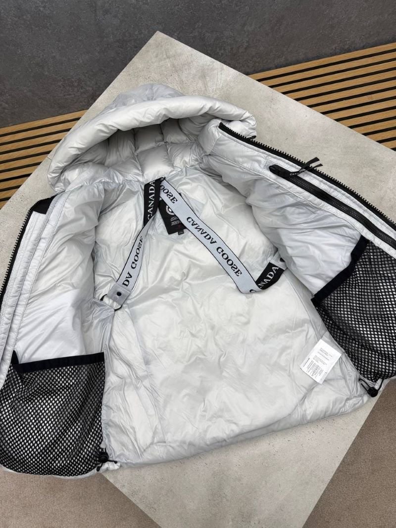 Canada Goose Hooded Puffer Jacket - Image 6