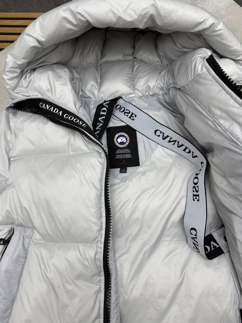 Canada Goose Crofton Hooded Puffer Jacket Collection - Image 6