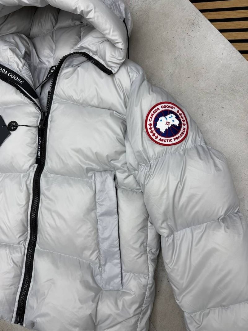 Canada Goose Hooded Puffer Jacket - Image 9
