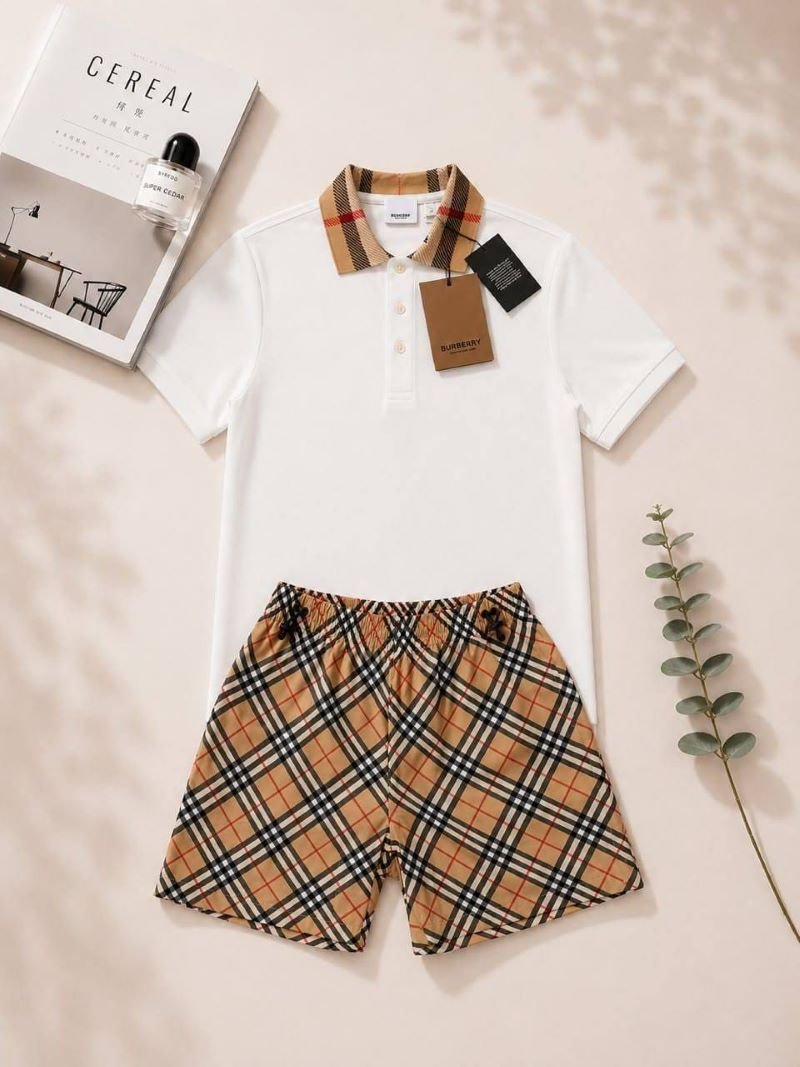 Burberry Vintage Check Polo & Shorts Two-Piece Set - Image 10