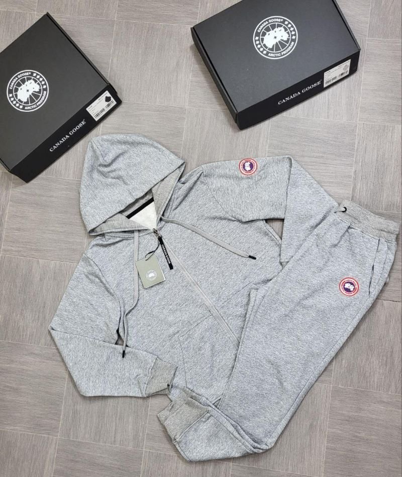 Men's Canada Goose Arctic Program Logo Patch Hoodie and Jogger Tracksuit Set with Box