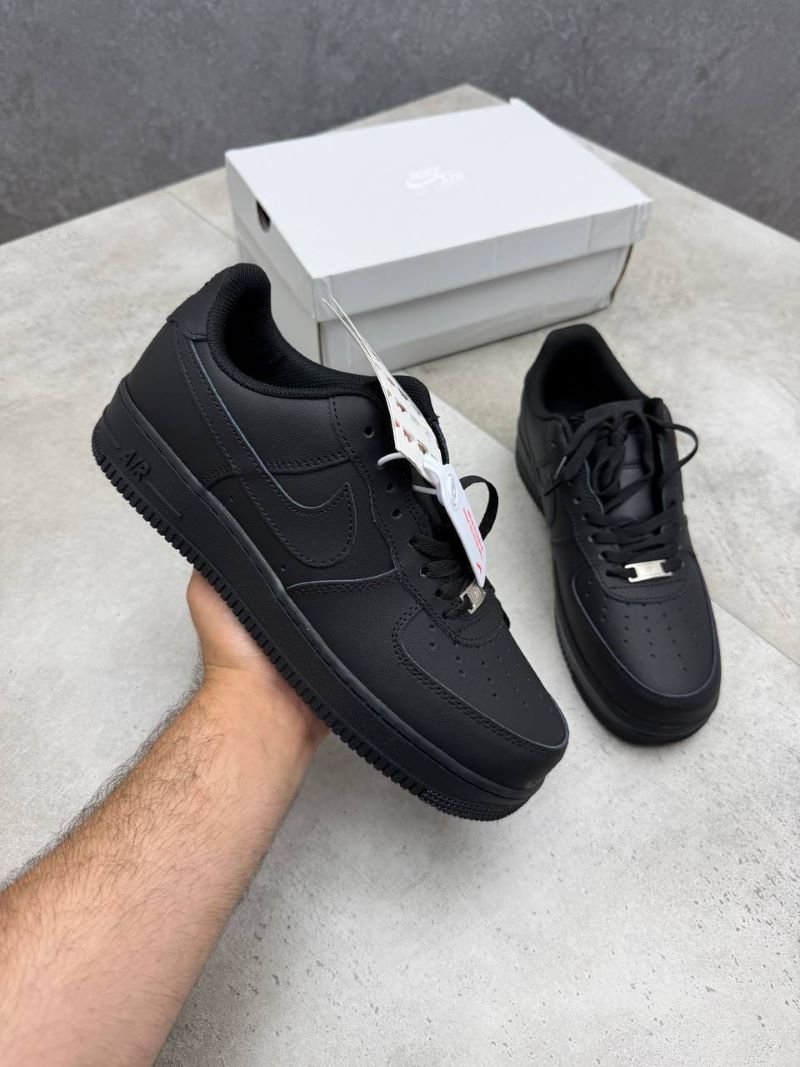 Nike Air Force 1 Low Classic Sneakers