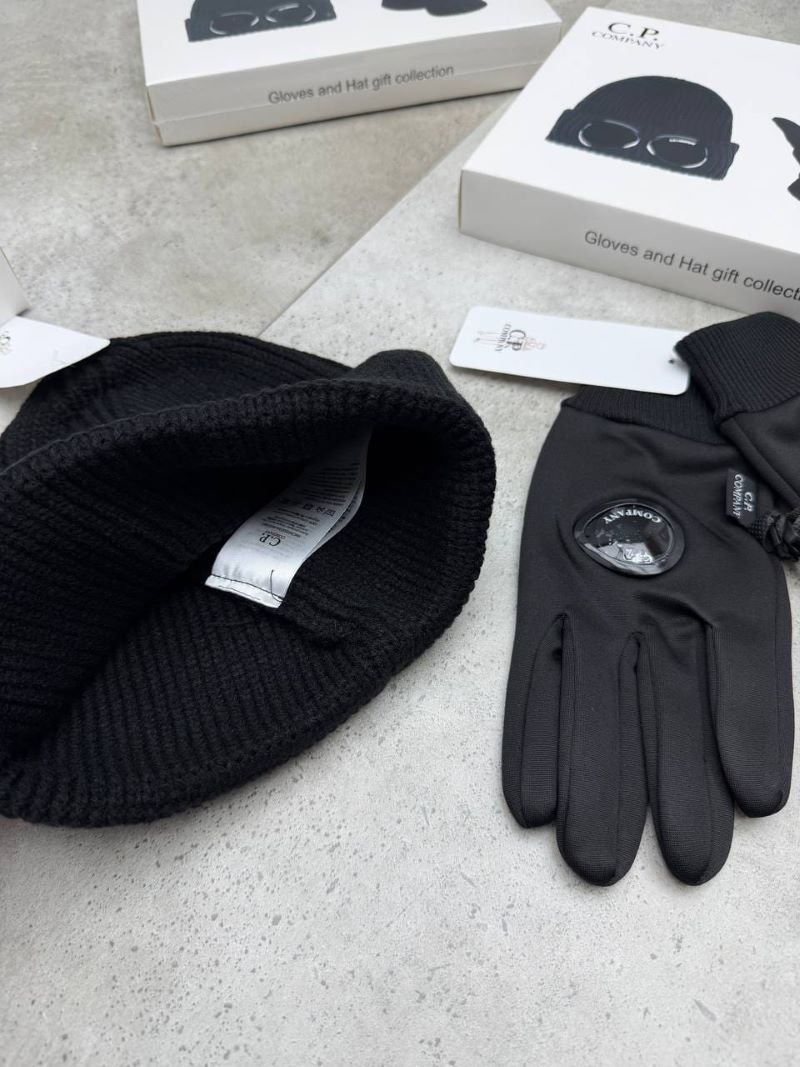 Luxury Winter Beanie and Gloves Gift Set Collection Canada Goose, Moncler & CP - Image 12
