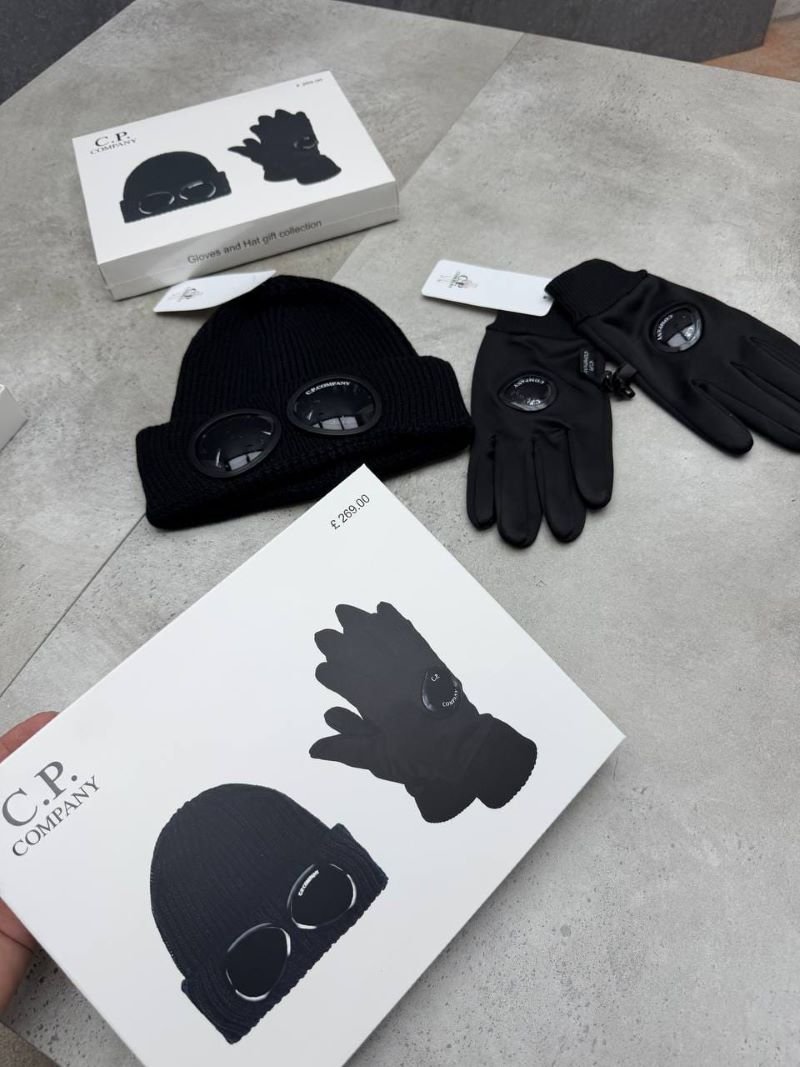 Luxury Winter Beanie and Gloves Gift Set Collection Canada Goose, Moncler & CP - Image 13