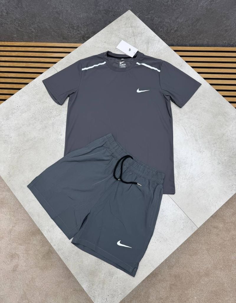 Nike Dri-FIT Men's Active T-Shirt & Shorts Set - Image 3