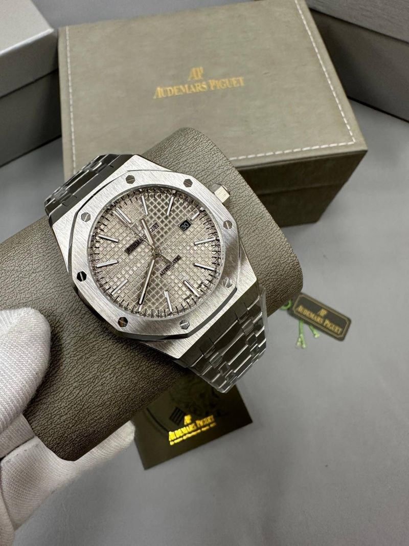 Audemars Piguet Royal Oak Luxury Watch Collection - Image 23
